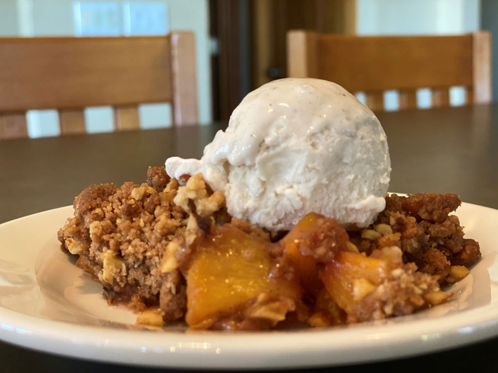 peach crumble