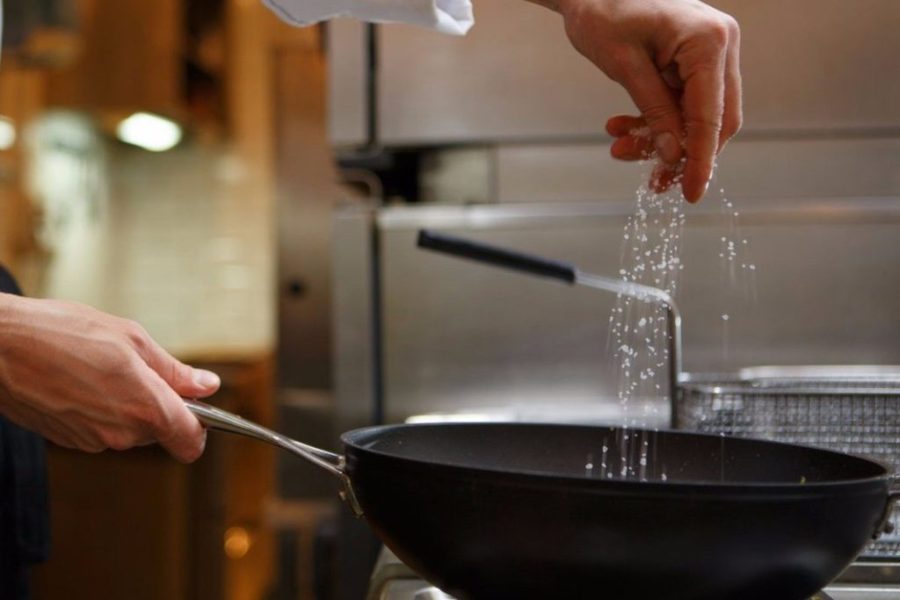 Adding Salt To Cook Food Is A Healthy Habit